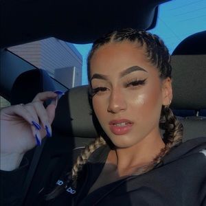 Meet your Posher, Naheed